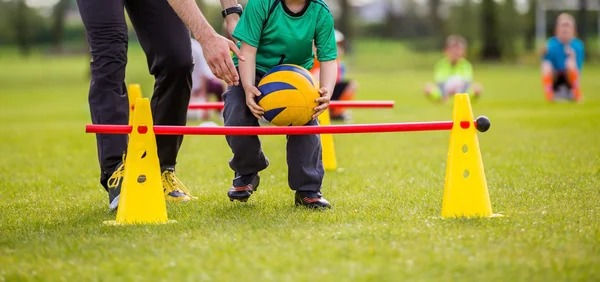 • 裘德·贝林厄姆出任十号位